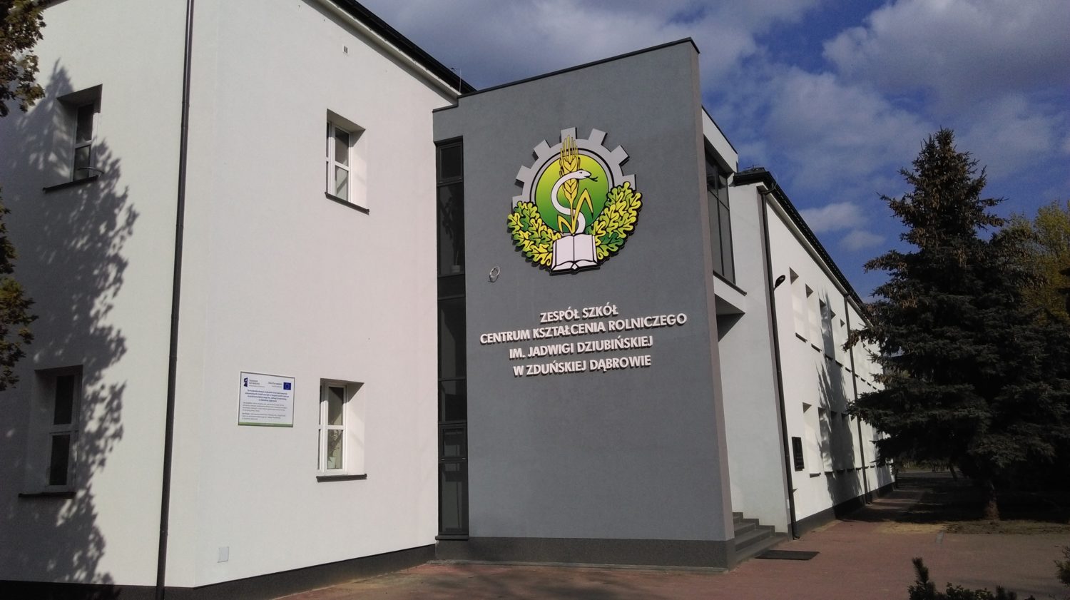 Szkoła Dla Dorosłych W Grodkowie W CHWILI OBECNEJ TRWA NABÓR DO ZAOCZNYCH SZKÓŁ DLA DOROSŁYCH – Zespół